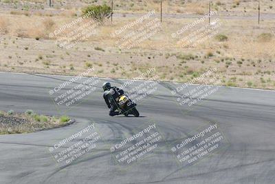 media/Apr-20-2025-AHRMA (Sun) [[393a79c373]]/Race/Group 11 early race/Turn 4b/